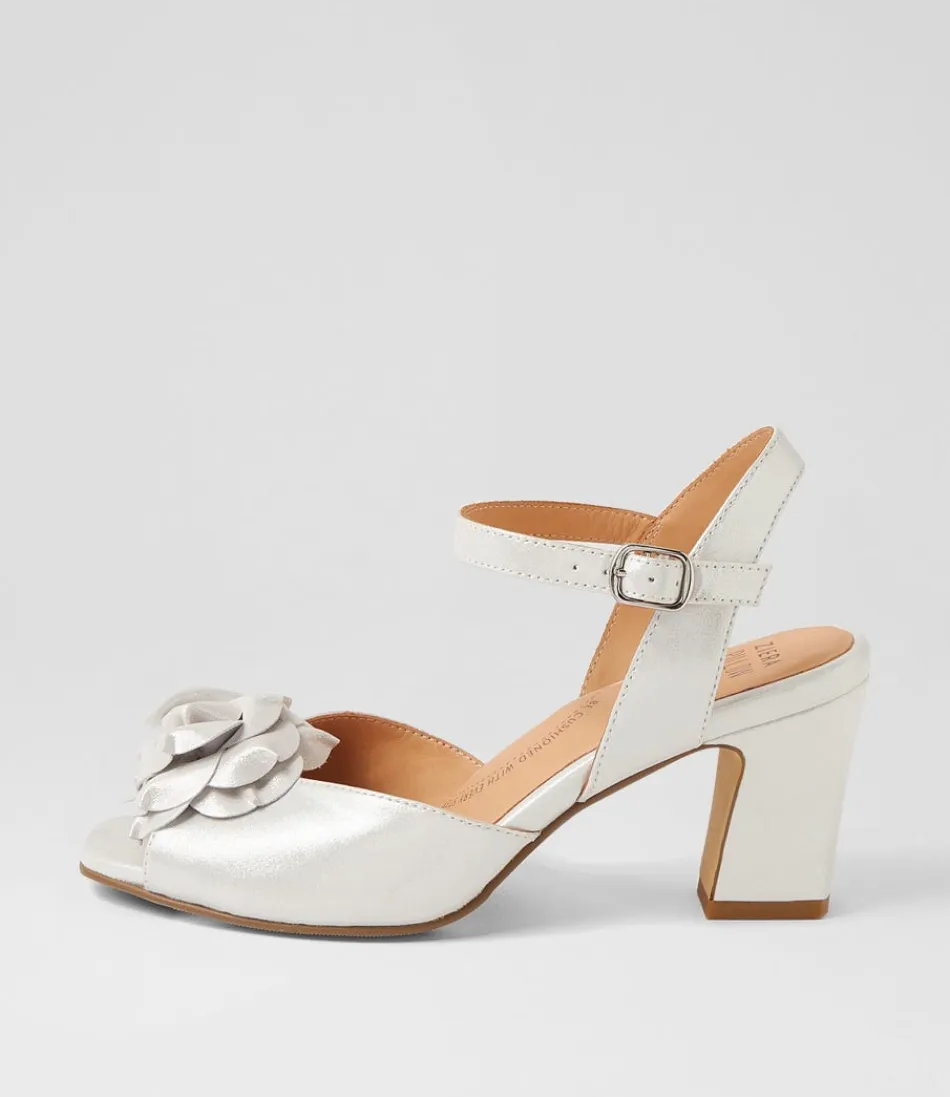 Women ZIERA Comfort<Aggie W Silver Shimmers Leather Sandals