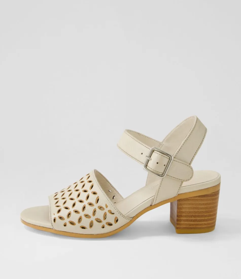 Women DJANGO & JULIETTE Heels<Brita Almond Tan Leather Sandals