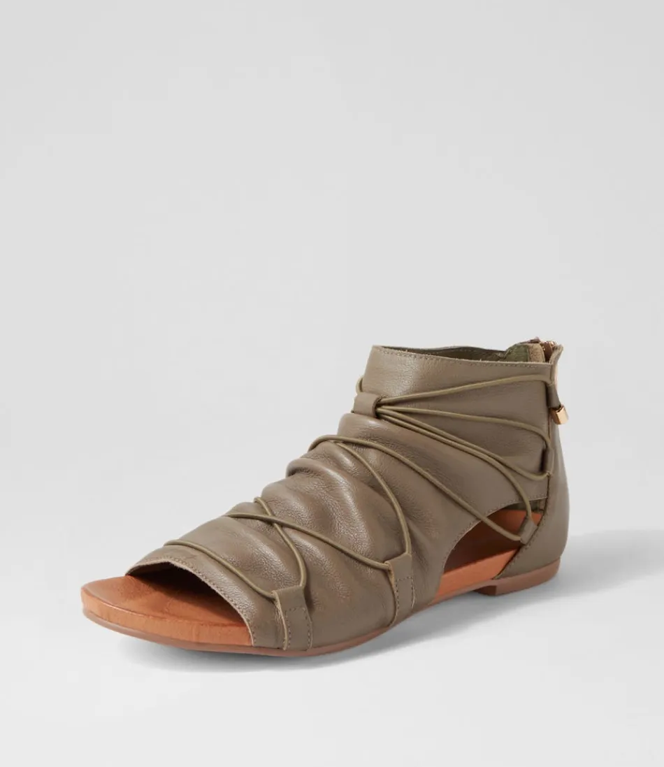 Women DJANGO & JULIETTE Flats<Javi Olive Leather Sandals