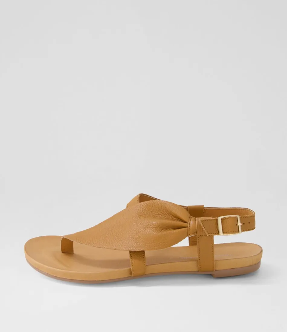 Women DJANGO & JULIETTE Flats<Jojos Dark Tan Leather Sandals