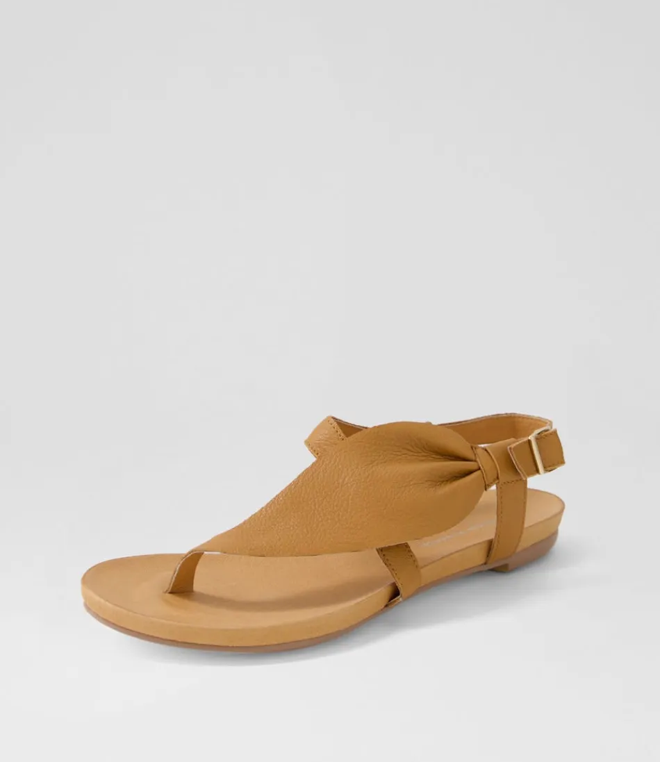 Women DJANGO & JULIETTE Flats<Jojos Dark Tan Leather Sandals