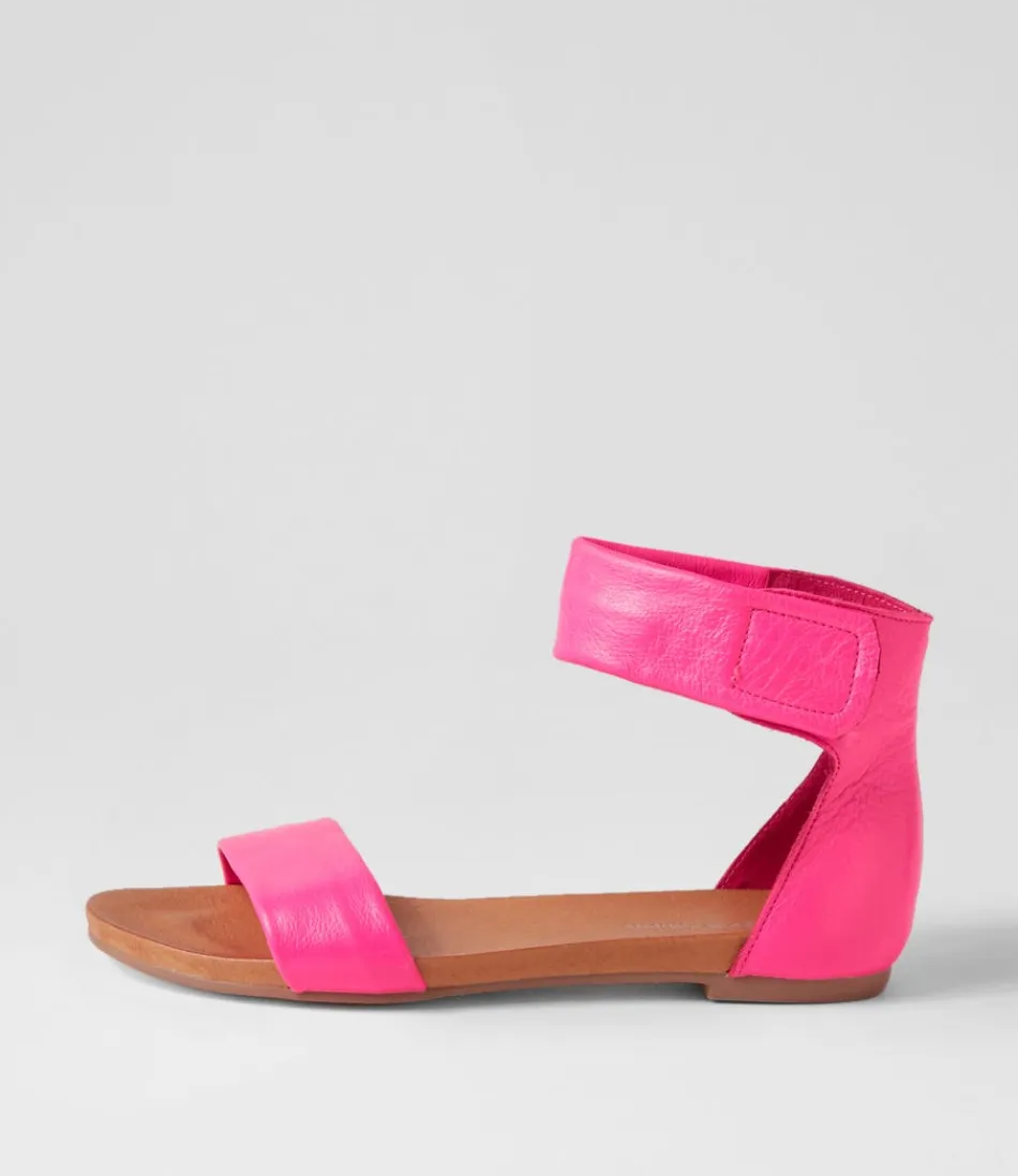 Women DJANGO & JULIETTE Flats<Juzz Hot Pink Leather Sandals