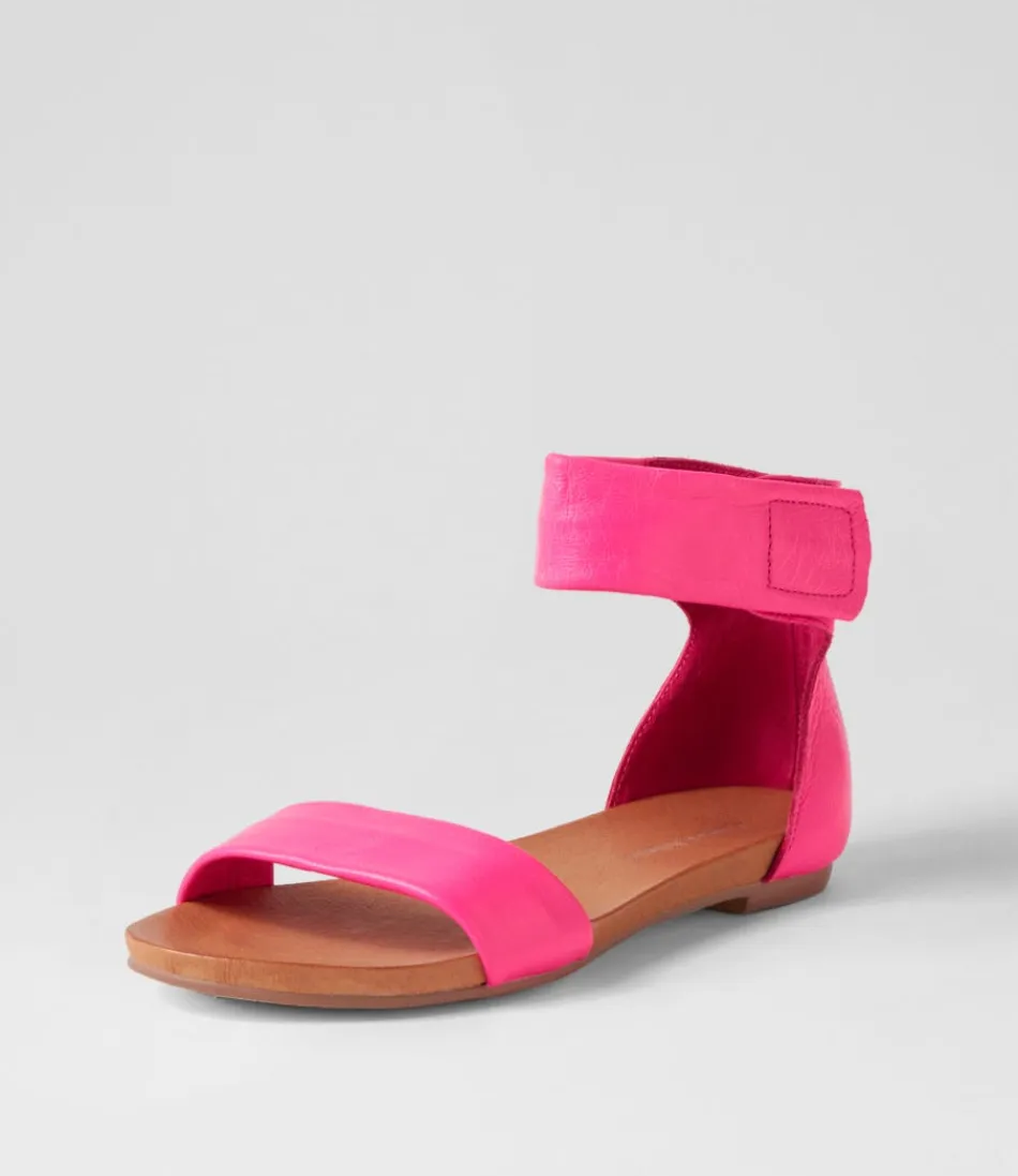 Women DJANGO & JULIETTE Flats<Juzz Hot Pink Leather Sandals