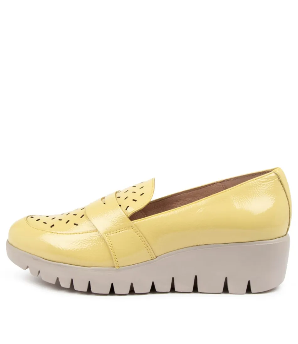 Women WONDERS Loafers<Wendie Yellow